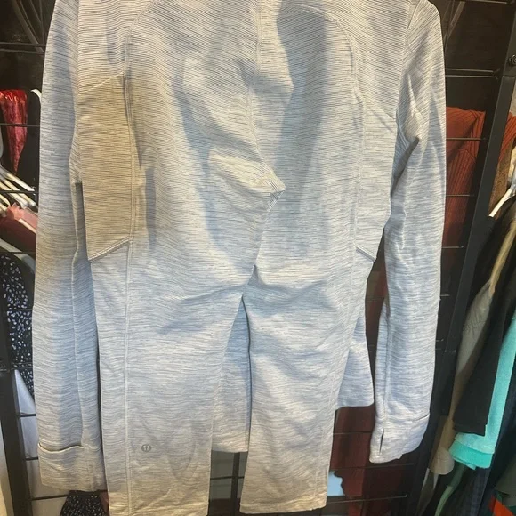 Lululemon Define Jacket and Wunder Under leggings - Picture 4 of 6